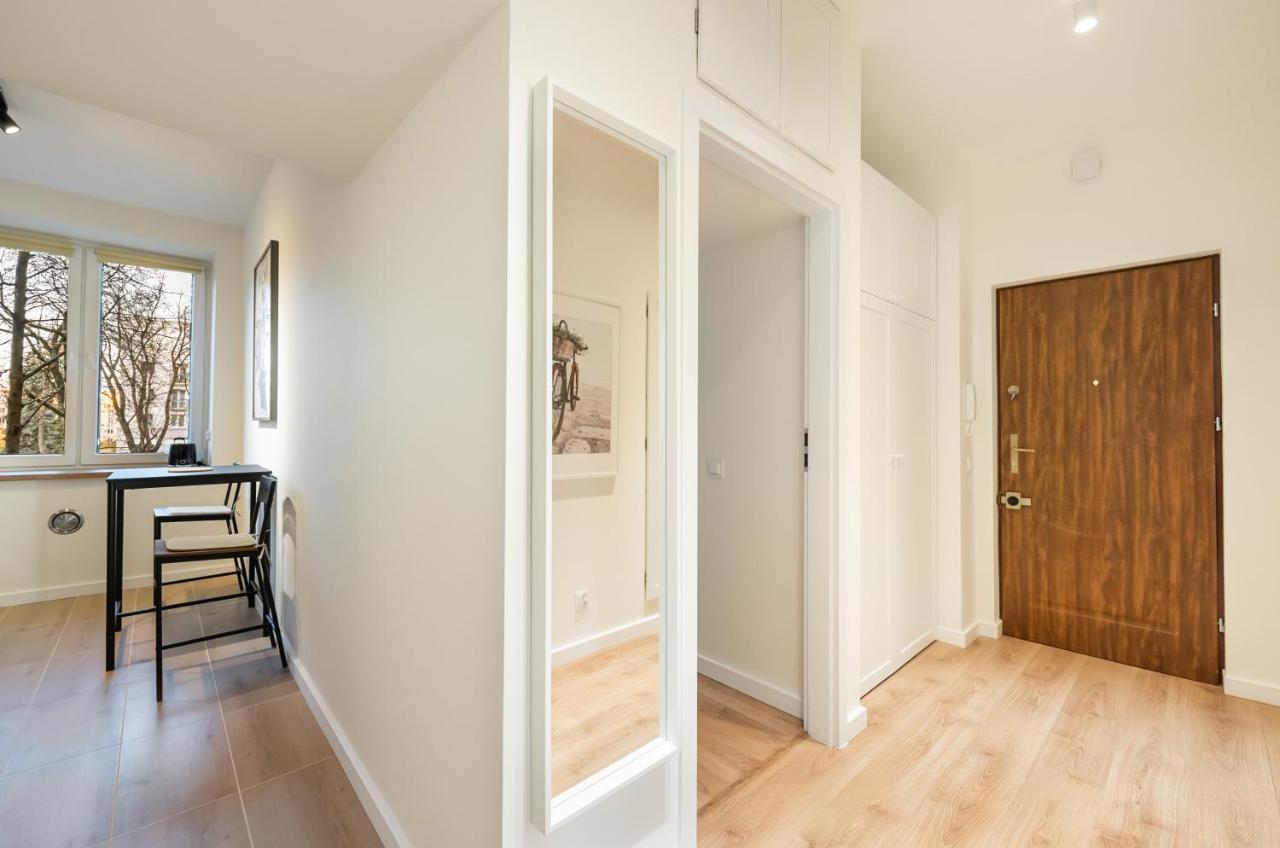 Ochota Sunny Apartment Βαρσοβία Εξωτερικό φωτογραφία